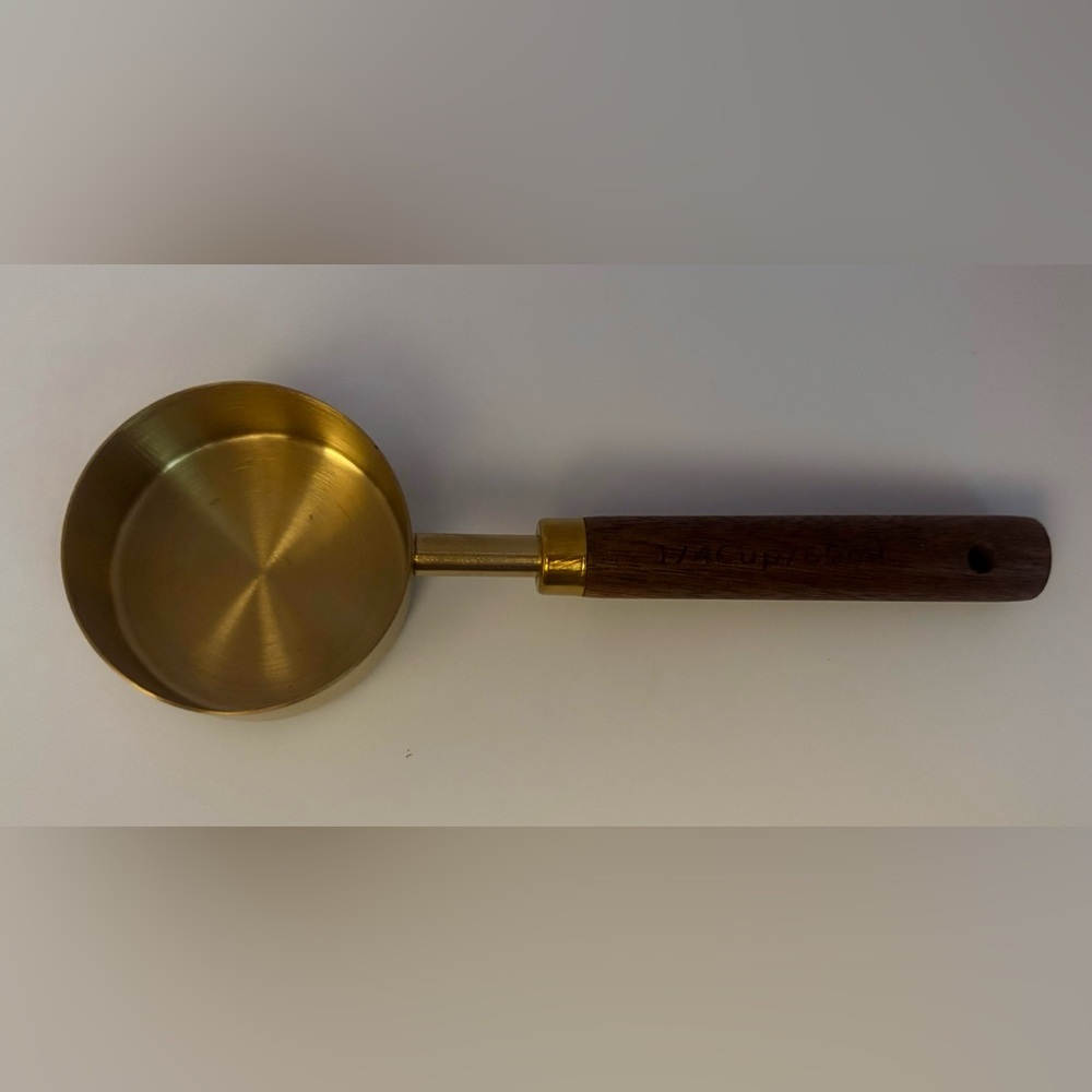 8 Piece Measuring Cups and Spoons Gold Colored Metal with Wooden Handles - Picture 9 of 13